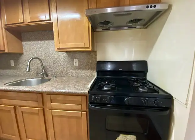 Property at 950 International Blvd Unit 1411-2, Oakland, CA, 94606, 2 beds, 1 bath, [object Object]