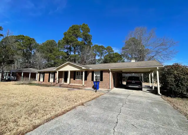 Property at 113 E Stevens St, Smithfield, NC, 27577, 3 beds, 2.5 baths, [object Object]