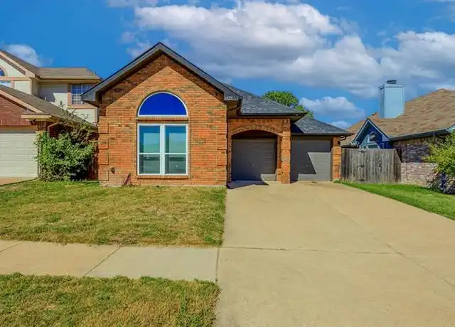 Property at 6825 Douglas Crk, Plano, TX, 75023, 3 beds, 2 baths, [object Object]