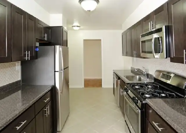 Property at 2175 Hudson Ter Unit 7-O, Fort Lee, NJ, 07024, 2 beds, 2 baths, [object Object]