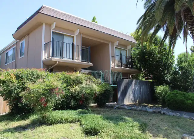 Property at 2213 Roselake Ave Unit B, Sacramento, CA, 95825, 2 beds, 1 bath, [object Object]