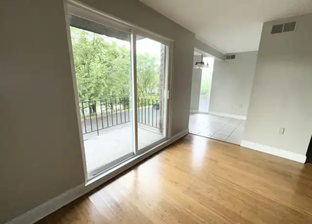 Property at 3260 Waverly St Unit 5, Pittsburgh, PA, 15234, 2 beds, 1 bath, [object Object]