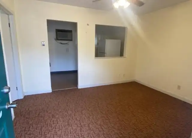 Property at 1628 6th Ave, Huntington, WV, 25703, 1 bed, 1 bath, [object Object]