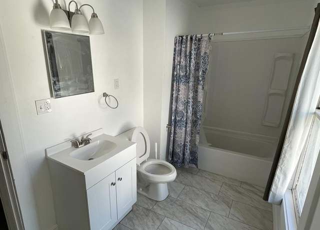 Photo of 108 Buell St, Burlington, VT 05401
