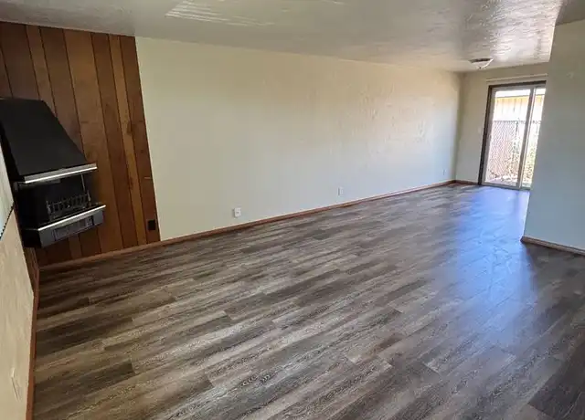Property at 90 Hansard Ave Unit 865-5, Lebanon, OR, 97355, 2 beds, 1 bath, [object Object]