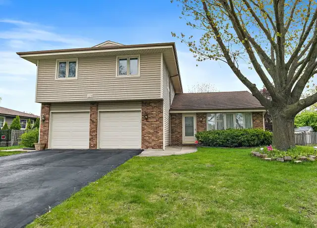 Property at 121 Millis Ln, Schaumburg, IL, 60193, 4 beds, 2.5 baths, [object Object]