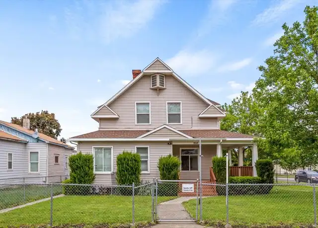 Property at 902 W Mansfield Ave Unit 1, Spokane, WA, 99205, 1 bed, 1 bath, [object Object]