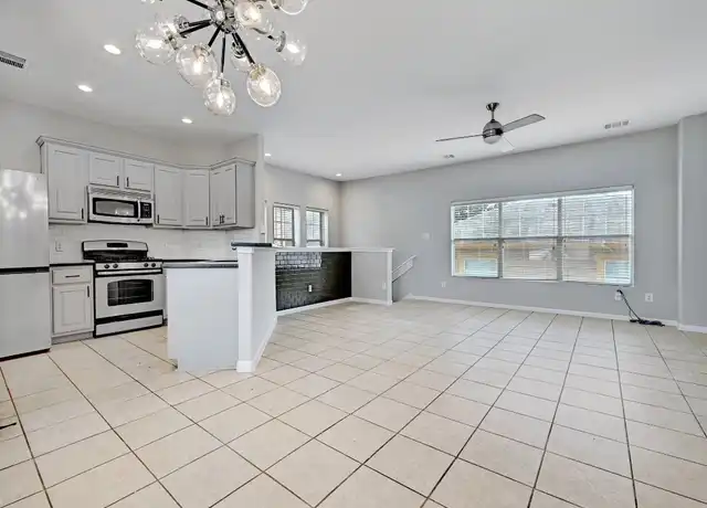 Property at 2909 Saville Loop Unit 10c, Austin, TX, 78741, 1 bed, 1 bath, [object Object]