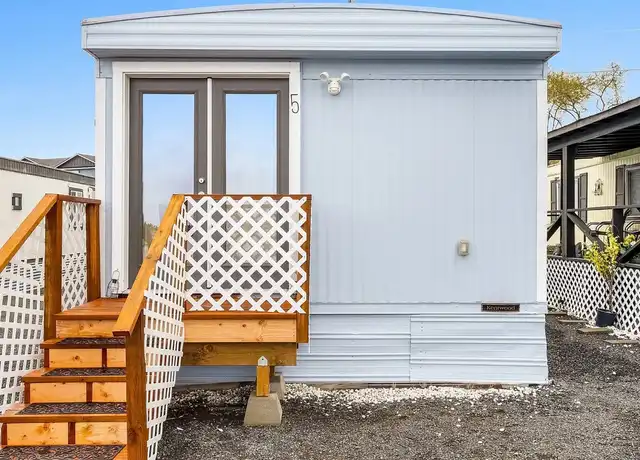 Property at 1908 W Marina Dr #5, Moses Lake, WA, 98837, 2 beds, 1 bath, [object Object]