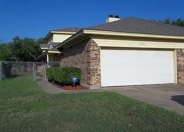 Property at 1757 Carrington Dr, Glenn Heights, TX, 75154, 3 beds, 2 baths, [object Object]