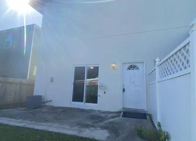 Property at 116 Live Oak St #2, Metairie, LA, 70005, 2 beds, 1.5 baths, [object Object]
