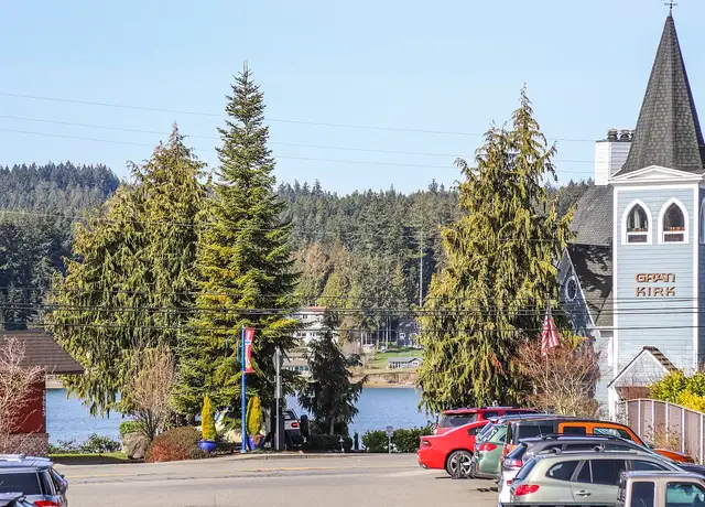 Photo of 19059 Jensen Way NE, Poulsbo, WA 98370
