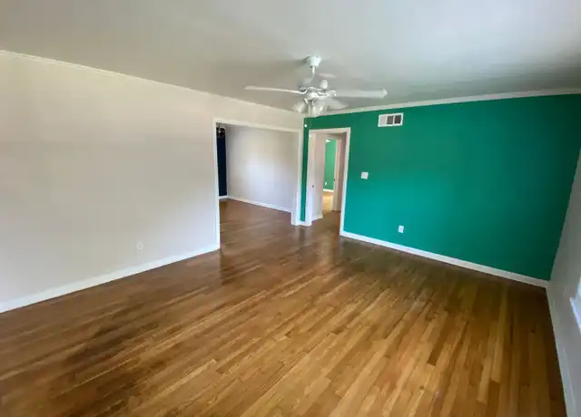 Property at 20 Thackery Pl Apt 2, Savannah, GA, 31405, 2 beds, 1 bath, [object Object]