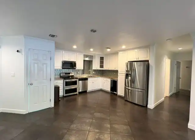 Property at 200 P St, Sacramento, CA, 95814, 2 beds, 2 baths, [object Object]