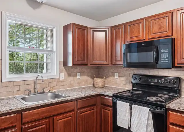 Property at Reserve at Spring Pointe - 1000 Reserve Way, Temple, PA, 19560, 1-2 bed, 1-2 bath, [object Object]