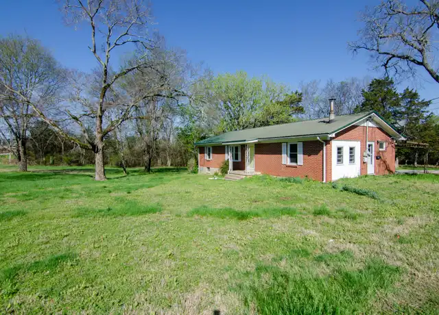 Property at 1757 Bear Creek Pike, Columbia, TN, 38401, 3 beds, 1 bath, [object Object]