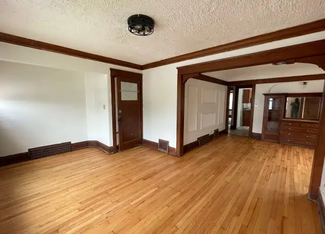 Property at 3602 N Port Washington Ave, Milwaukee, WI, 53212, 2 beds, 1 bath, [object Object]