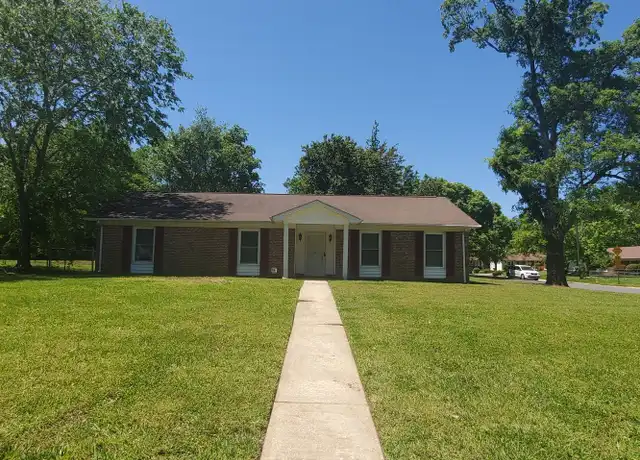 Property at 7500 Bramblewood Dr, Charlotte, NC, 28217, 3 beds, 2 baths, [object Object]