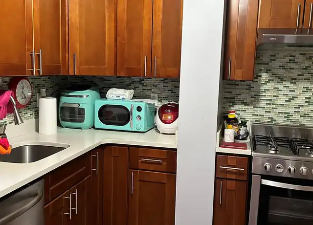Property at 14906 Northern Blvd #405, Flushing, NY, 11354, 1 bed, 1 bath, [object Object]
