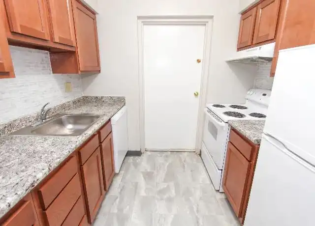 Property at 200-294 Elliott Rd, Monroeville, PA, 15146, 2 beds, 1 bath, [object Object]