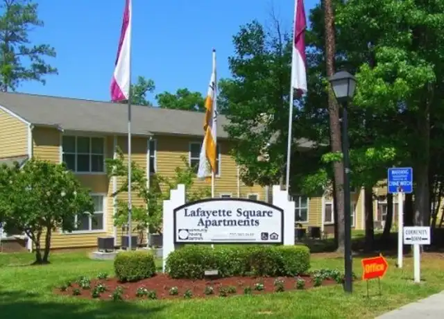 Property at 121 Lafayette Blvd Unit 103, Williamsburg, VA, 23188, 3 beds, 2 baths, [object Object]
