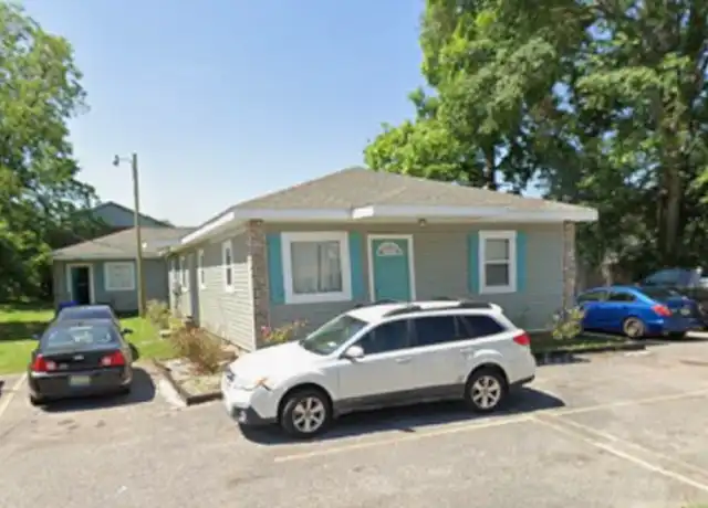 Property at 113 University Ave Unit B, Troy, AL, 36081, 2 beds, 1 bath, [object Object]