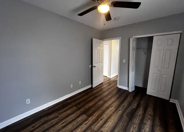 Property at 3600 Hillcross Dr, Louisville, KY, 40229, 2 beds, 1 bath, [object Object]