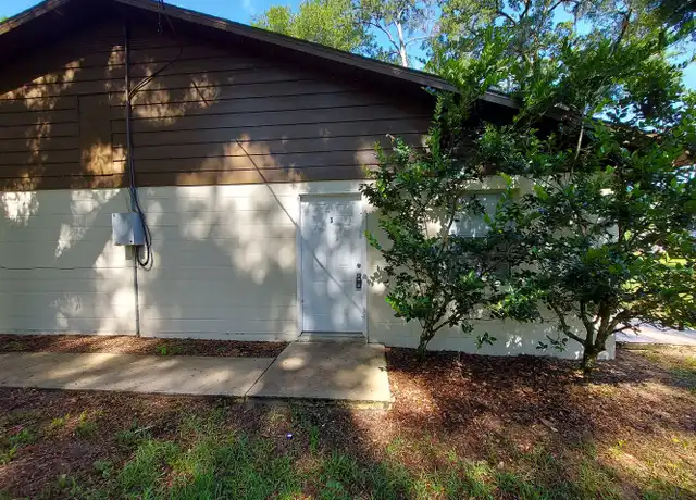 Property at 5871 NE 35th St Unit 3, Silver Springs, FL, 34488, 1 bed, 1 bath, [object Object]