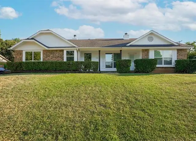 Property at 423 Augustine Dr, Euless, TX, 76039, 2 beds, 2.5 baths, [object Object]