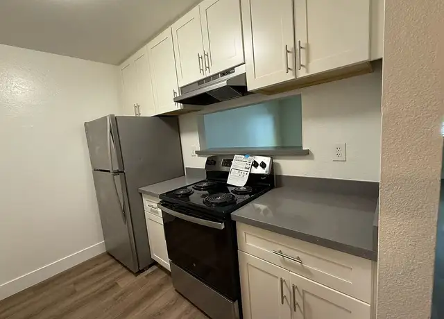 Photo of 1095 Marina Dr, Napa, CA 94559