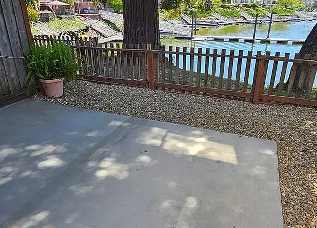 Photo of 1095 Marina Dr, Napa, CA 94559