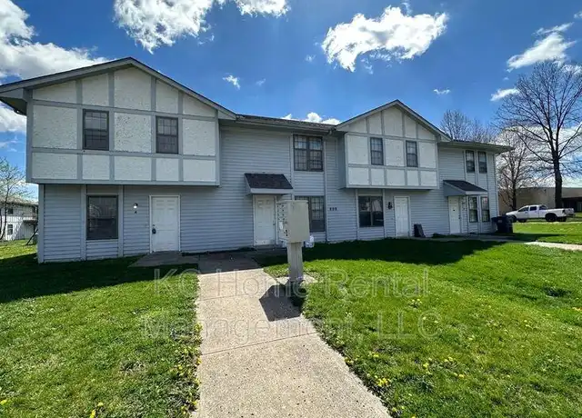 Property at 808 SW Meadowridge Dr Unit B, Blue Springs, MO, 64015, 2 beds, 1.5 baths, [object Object]