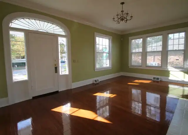 Property at 1014 Peachtree Dr, Columbus, GA, 31906, 3 beds, 2 baths, [object Object]