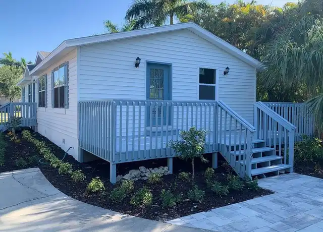 Property at 1259 8th Ave N, Naples, FL, 34102, 4 beds, 2 baths, [object Object]