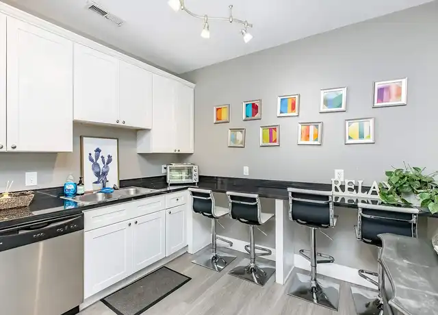 Property at The Henley Apartments - 200 Highwood Ct, Knoxville, TN, 37920, 1 bed, 1 bath, [object Object]