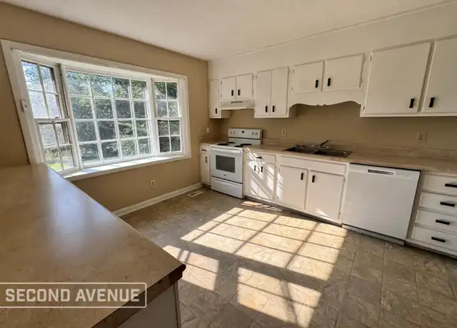 Property at 1313 Worstead Dr, Fayetteville, NC, 28314, 4 beds, 2.5 baths, [object Object]