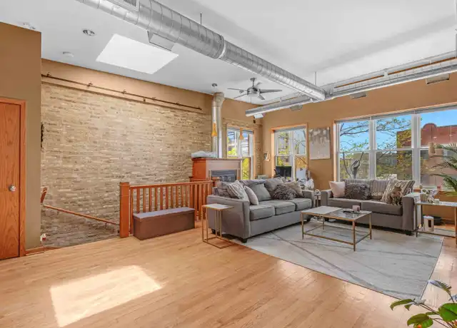 Property at 1341 N Western Ave Unit 3, Chicago, IL, 60622, 1 bed, 2 baths, [object Object]