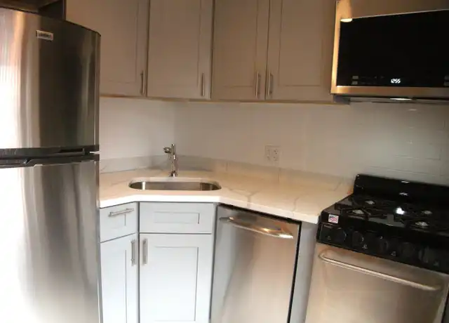 Property at 392 E 10th St Unit 4E, New York, NY, 10009, 2 beds, 1 bath, [object Object]