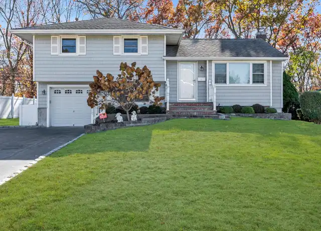 Property at 42 Shirley Ct, Commack, NY, 11725, 3 beds, 2 baths, [object Object]