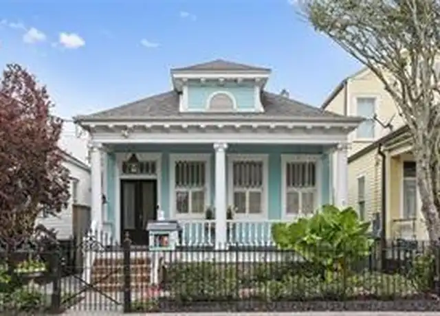 Property at 1026 Arabella St, New Orleans, LA, 70115, 1 bed, 1 bath, [object Object]