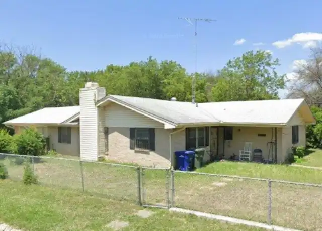 Property at 1001 W Lincoln Ave, Copperas Cove, TX, 76522, 4 beds, 2 baths, [object Object]