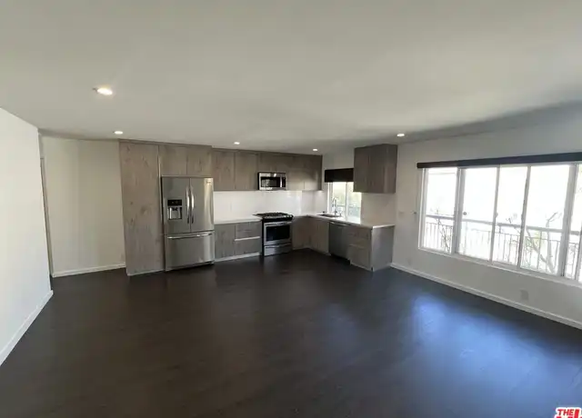 Property at 1434 10th St Unit 7, Santa Monica, CA, 90401, 1 bed, 1 bath, [object Object]