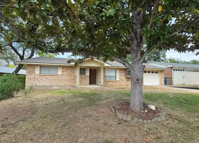 Property at 704 Arrow Ln, Kerrville, TX, 78028, 2 beds, 2 baths, [object Object]