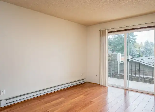 Property at 2641 SW Spring Garden St, Portland, OR, 97219, 1 bed, 1 bath, [object Object]
