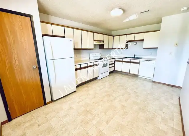 Property at 901 Syracuse Ave Unit 48, Norfolk, NE, 68701, 2 beds, 1 bath, [object Object]