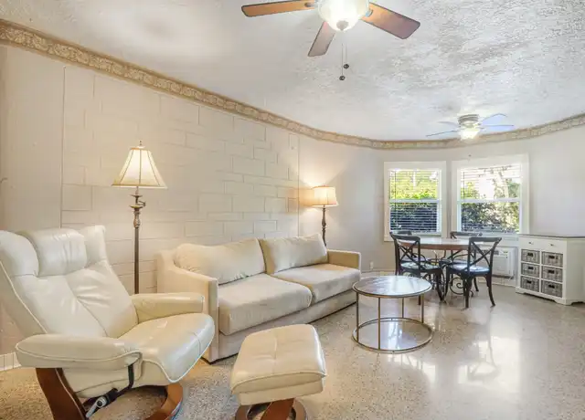Property at 206 9th Ave NE Unit 1, St. Petersburg, FL, 33701, 1 bed, 1 bath, [object Object]