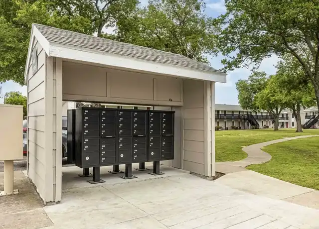 Property at Emerald Point Apartments - 2871 W Pioneer Dr, Irving, TX, 75061, 1-2 bed, 1 bath, [object Object]
