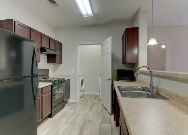 Property at Heights at Converse - 7855 Kitty Hawk Rd, Converse, TX, 78109, 1-2 bed, 1-2 bath, [object Object]