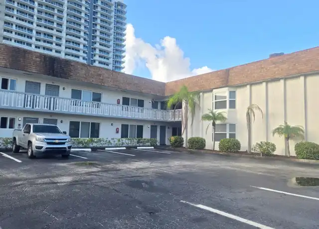 Property at 310 Lake Shore Dr Unit 15, West Palm Beach, FL, 33403, 1 bed, 1 bath, [object Object]