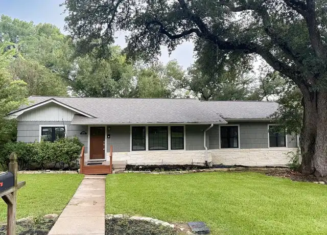 Property at 1904 Avenue P, Huntsville, TX, 77340, 4 beds, 2 baths, [object Object]